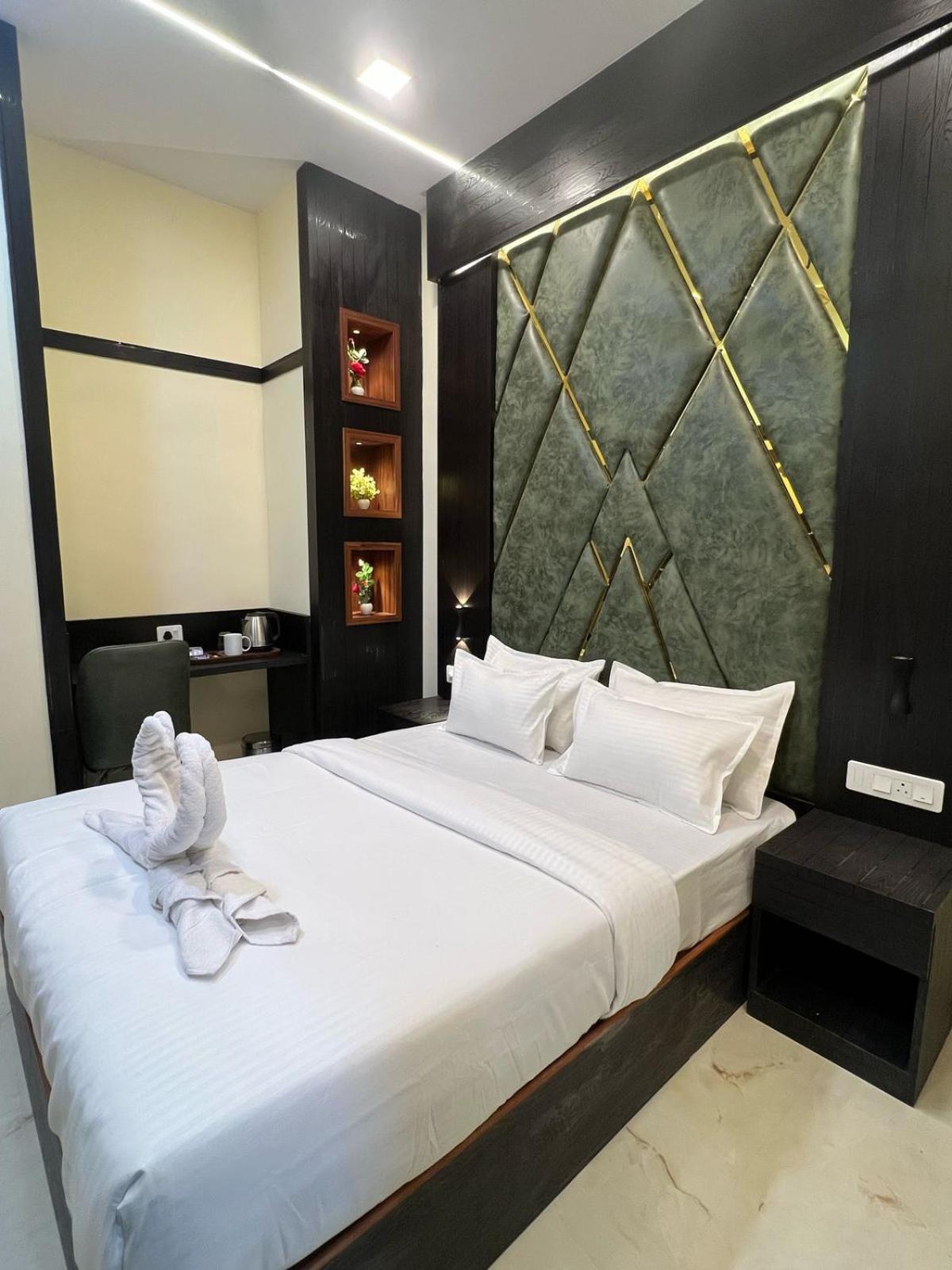 Hotel Sky Suite-sahar Cargo And Intl Airport